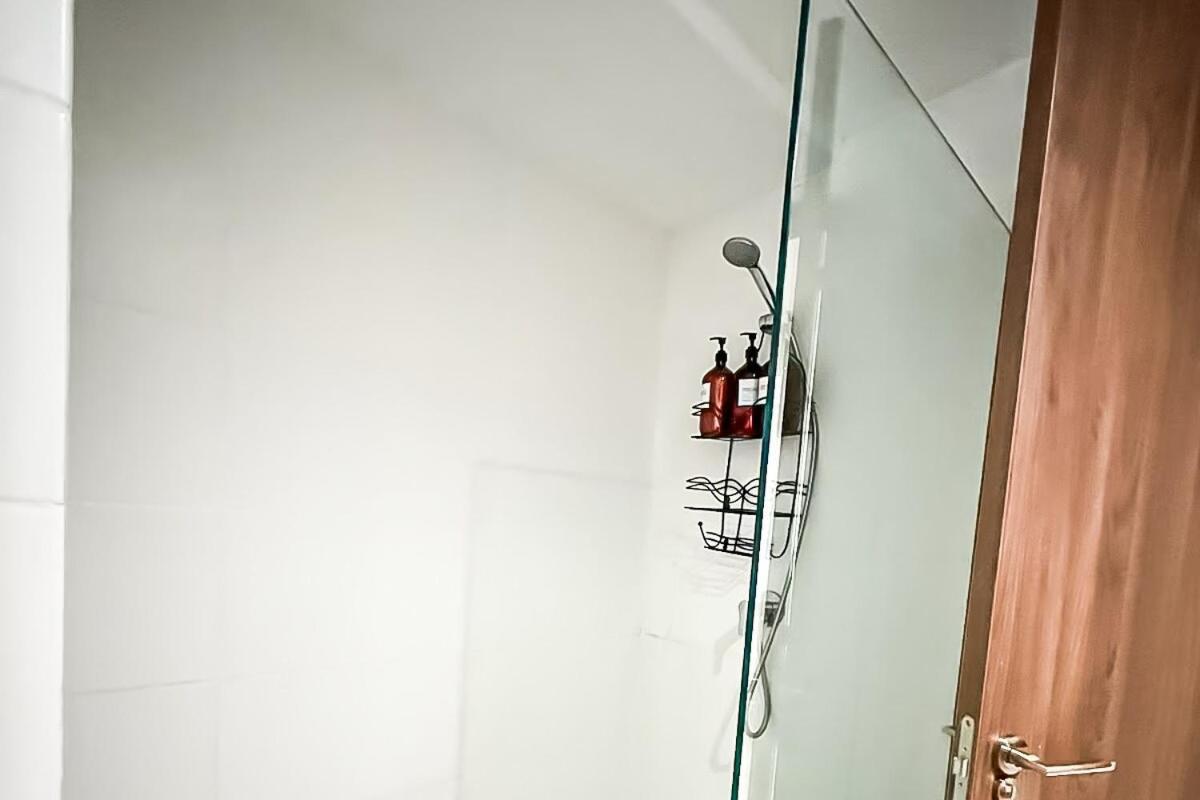 Modern 2br Near Trendy Via Argentina & Metro * Panama City